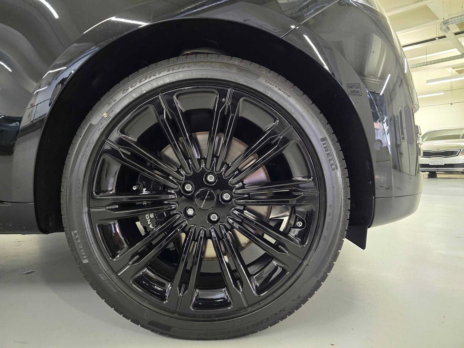 New 2026 Land Rover Range Rover SE AWD/4WD image 9