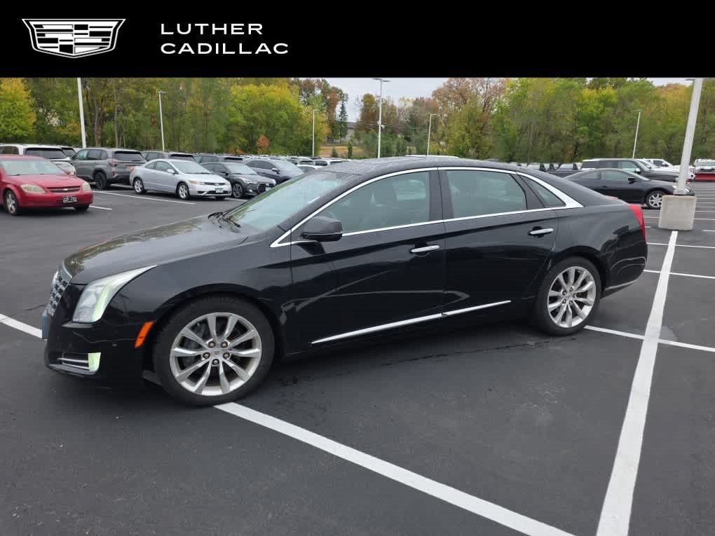 Used 2015 Cadillac XTS Luxury FWD image 1