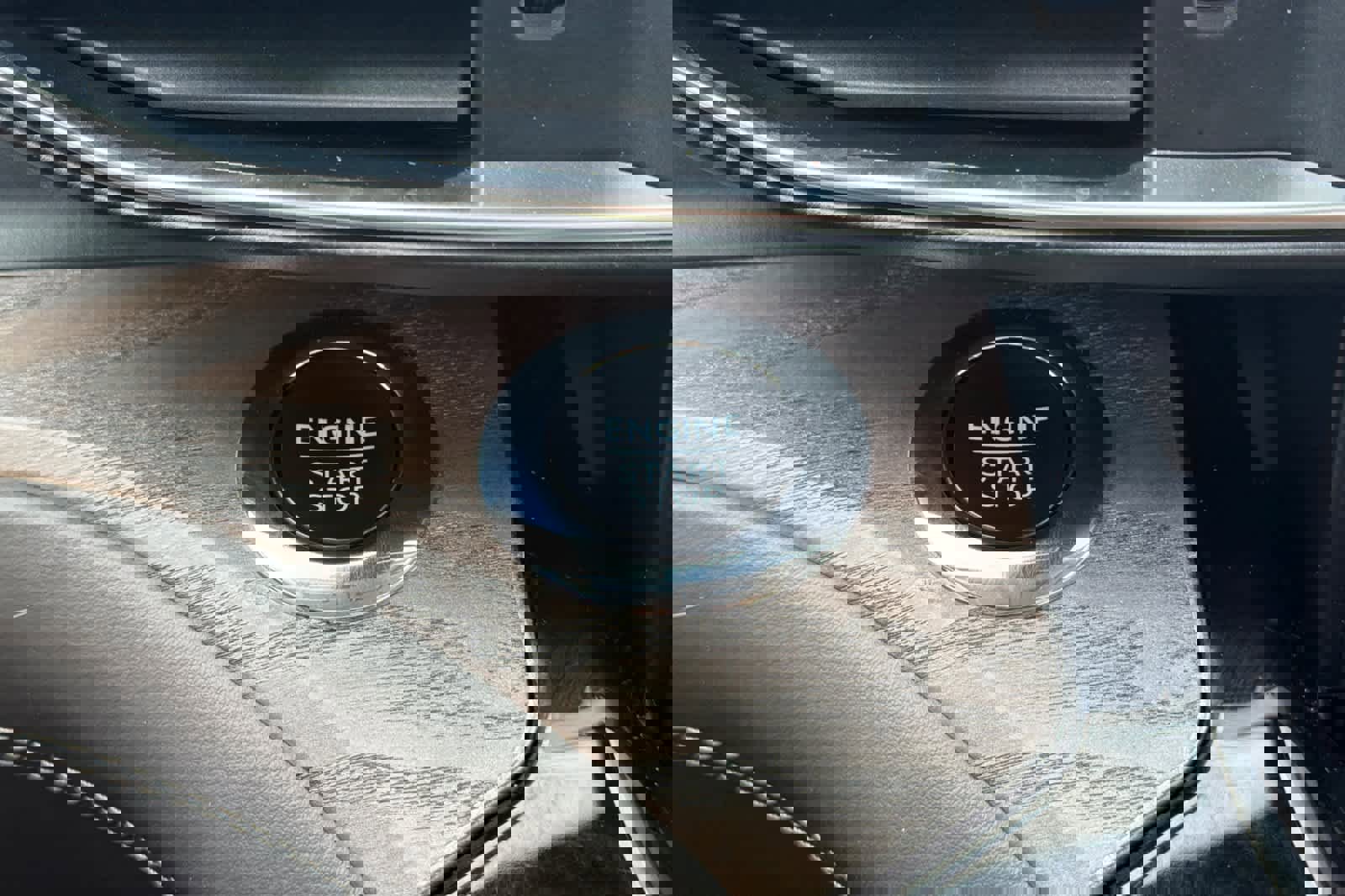 Certified 2022 Ford Explorer Platinum w/ Equipment Group 601A image 24