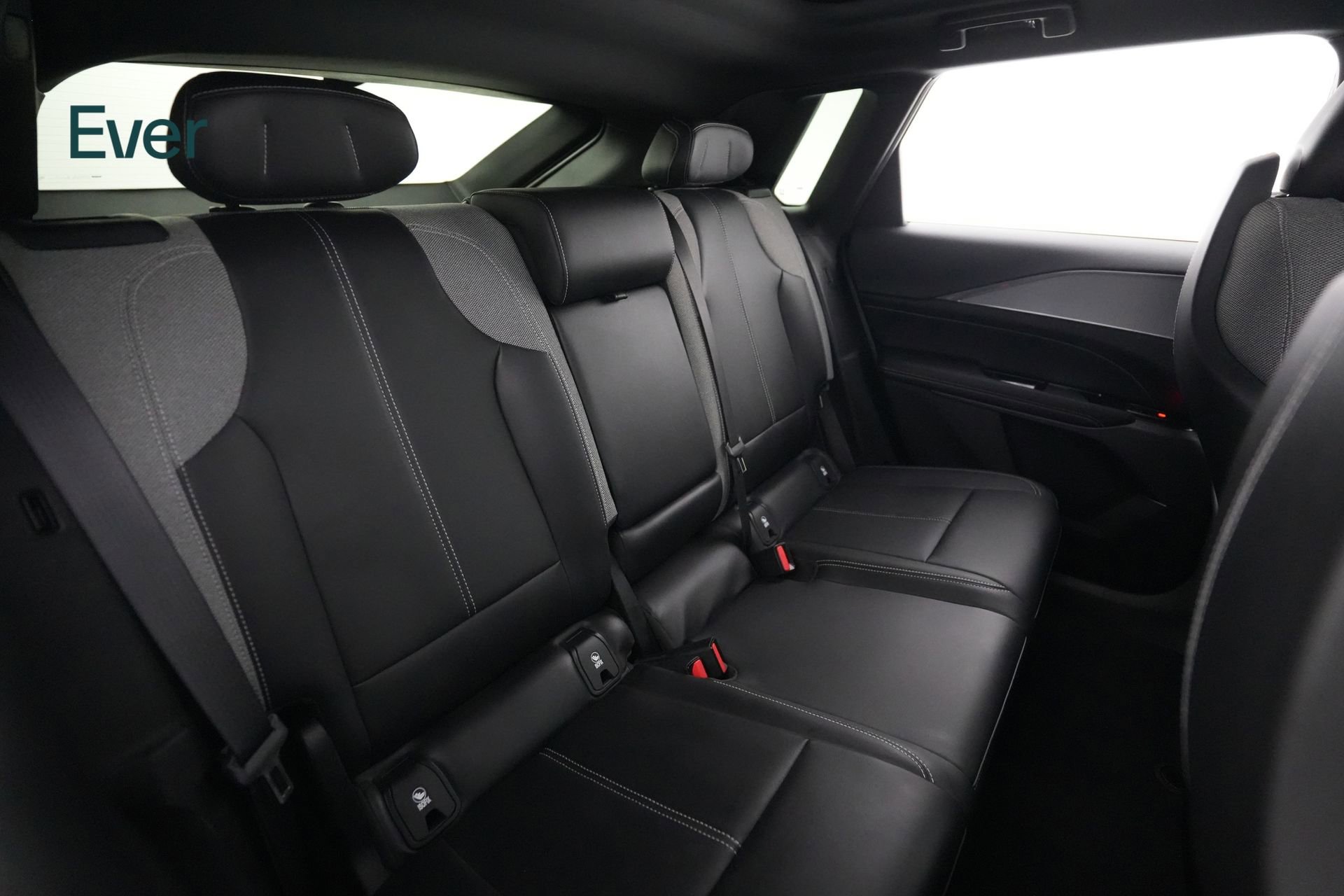 Used 2024 Cadillac Lyriq Tech RWD image 5