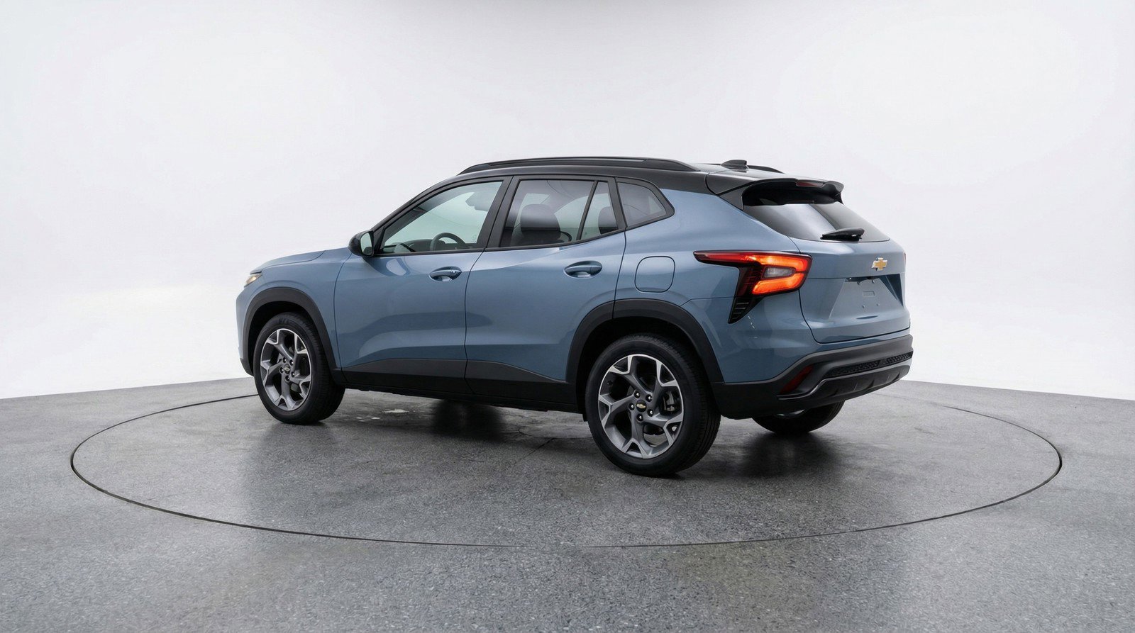 Used 2025 Chevrolet Trax LT image 6