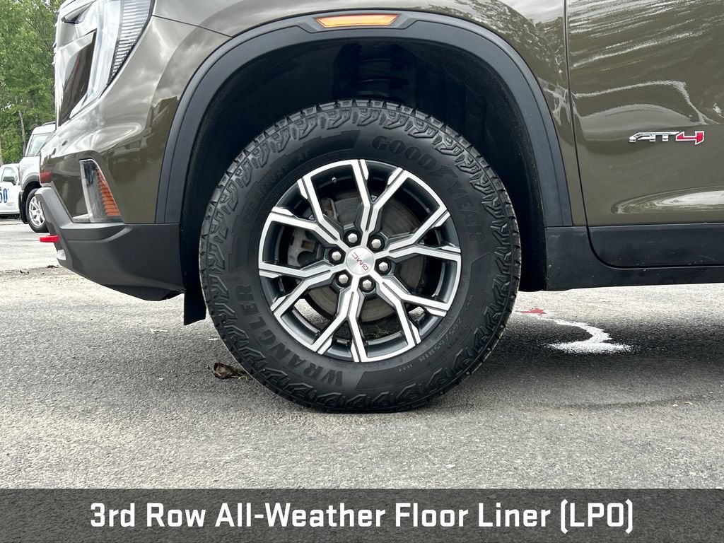 Certified 2024 GMC Acadia AT4 w/ Luxury Package AWD/4WD image 27