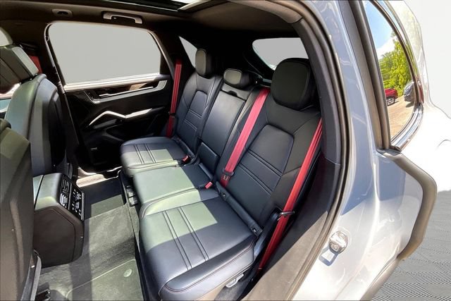 Used 2026 Porsche Cayenne S AWD/4WD image 16