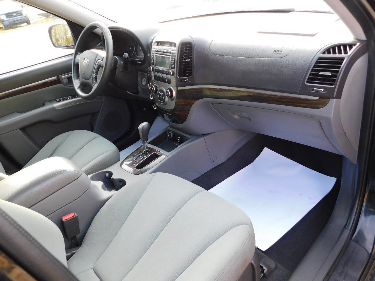 Used 2012 Hyundai Santa Fe GLS image 11