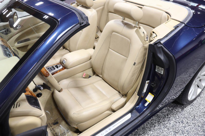 Used 2007 Jaguar XK Convertible RWD image 36