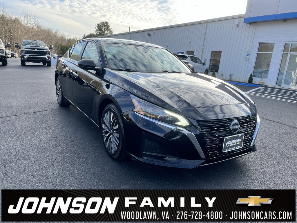 Used 2024 Nissan Altima 2.5 SV