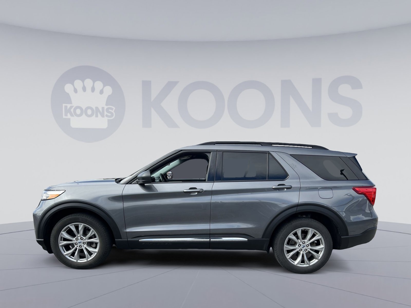 Certified 2023 Ford Explorer XLT w/ Equipment Group 202A image 2