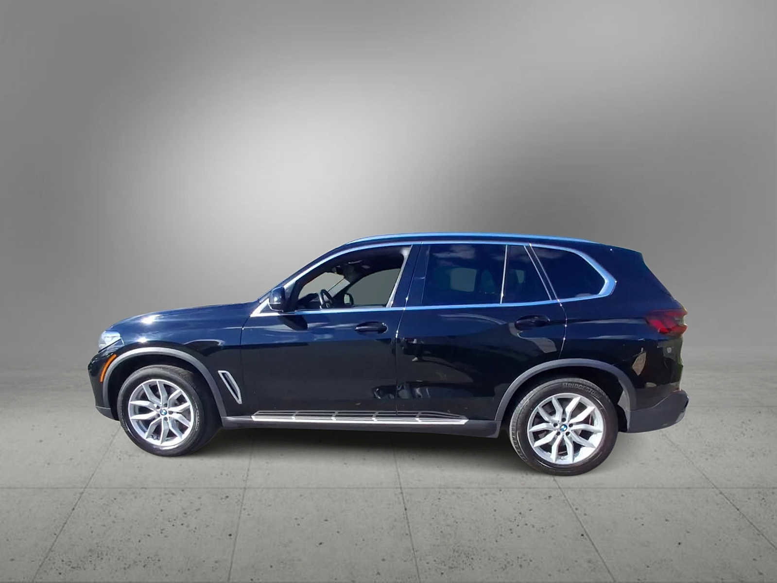Used 2023 BMW X5 xDrive40i w/ Climate Comfort Package image 5
