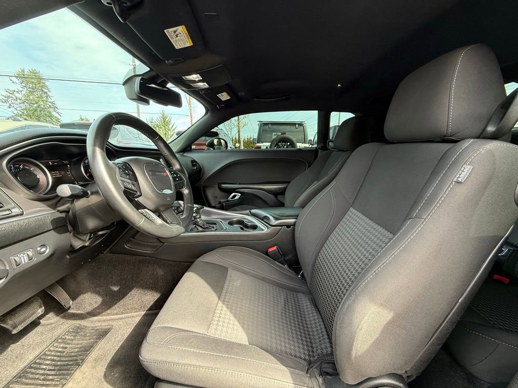 Used 2018 Dodge Challenger SXT RWD image 12