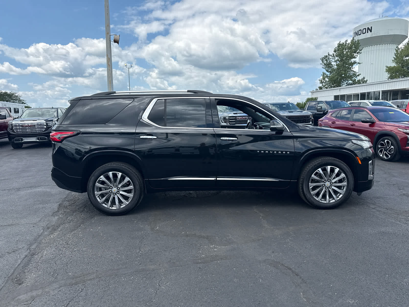 Certified 2023 Chevrolet Traverse Premier AWD/4WD image 6