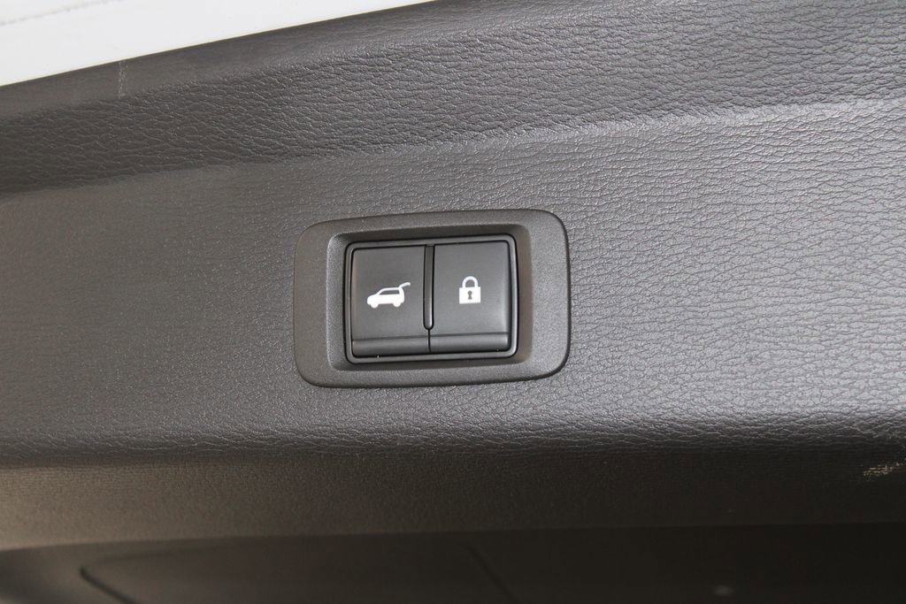 Used 2024 Mitsubishi Outlander 4WD Plug-In Hybrid image 17