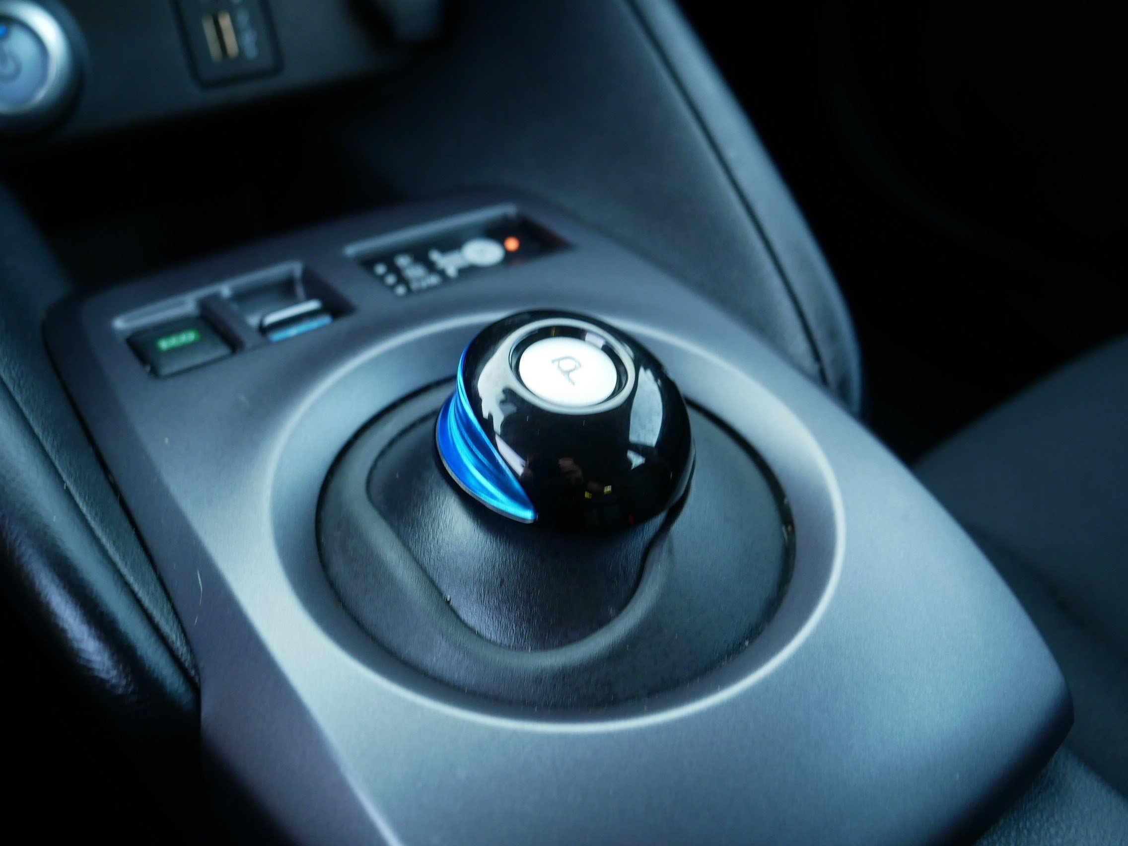 Certified 2025 Nissan Leaf S FWD image 24