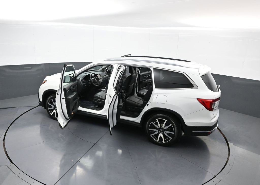 Certified 2022 Honda Pilot Touring image 48