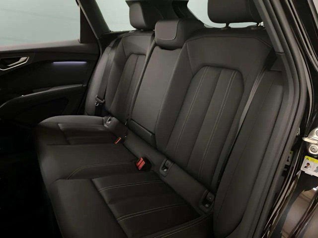 Used 2024 Audi Q4 e-tron Premium w/ Convenience Package image 72