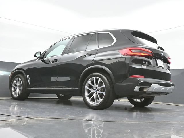 Used 2023 BMW X5 xDrive40i AWD/4WD image 45