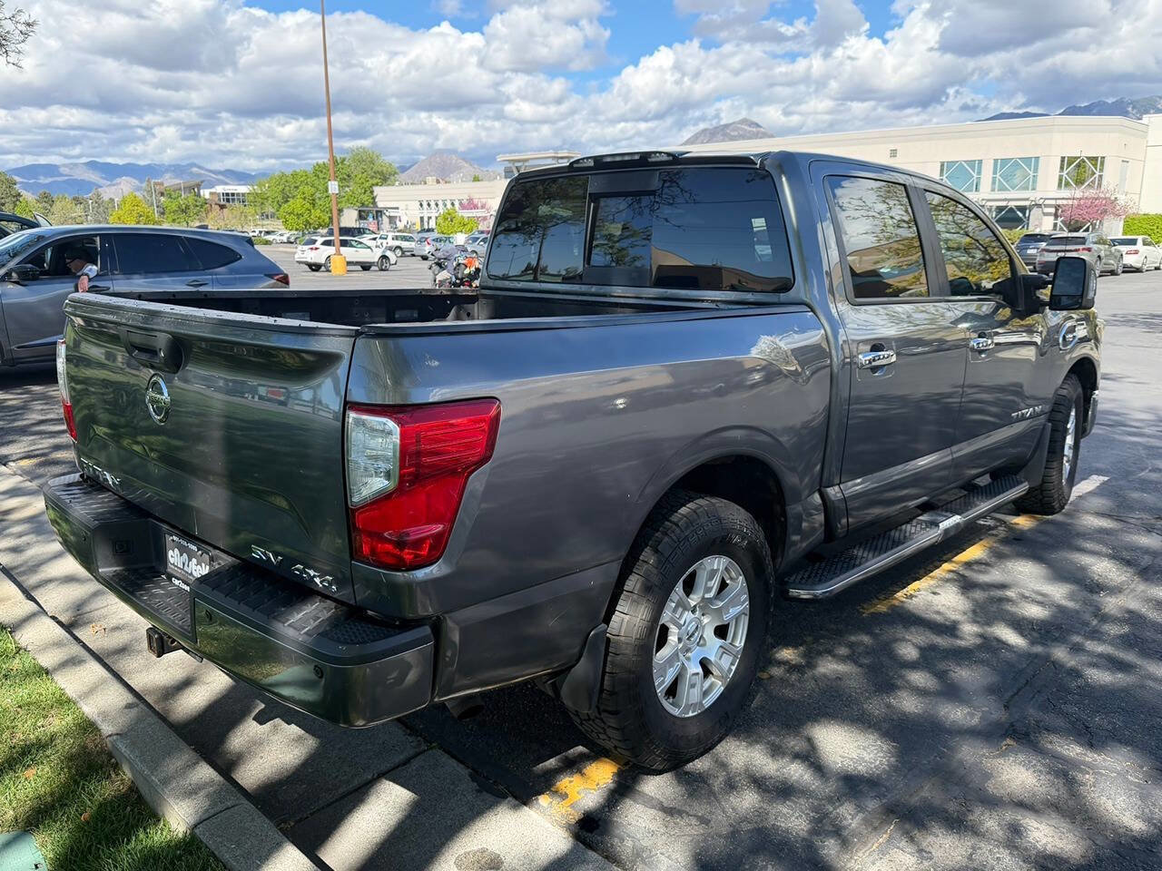 Used 2017 Nissan Titan S AWD/4WD image 6