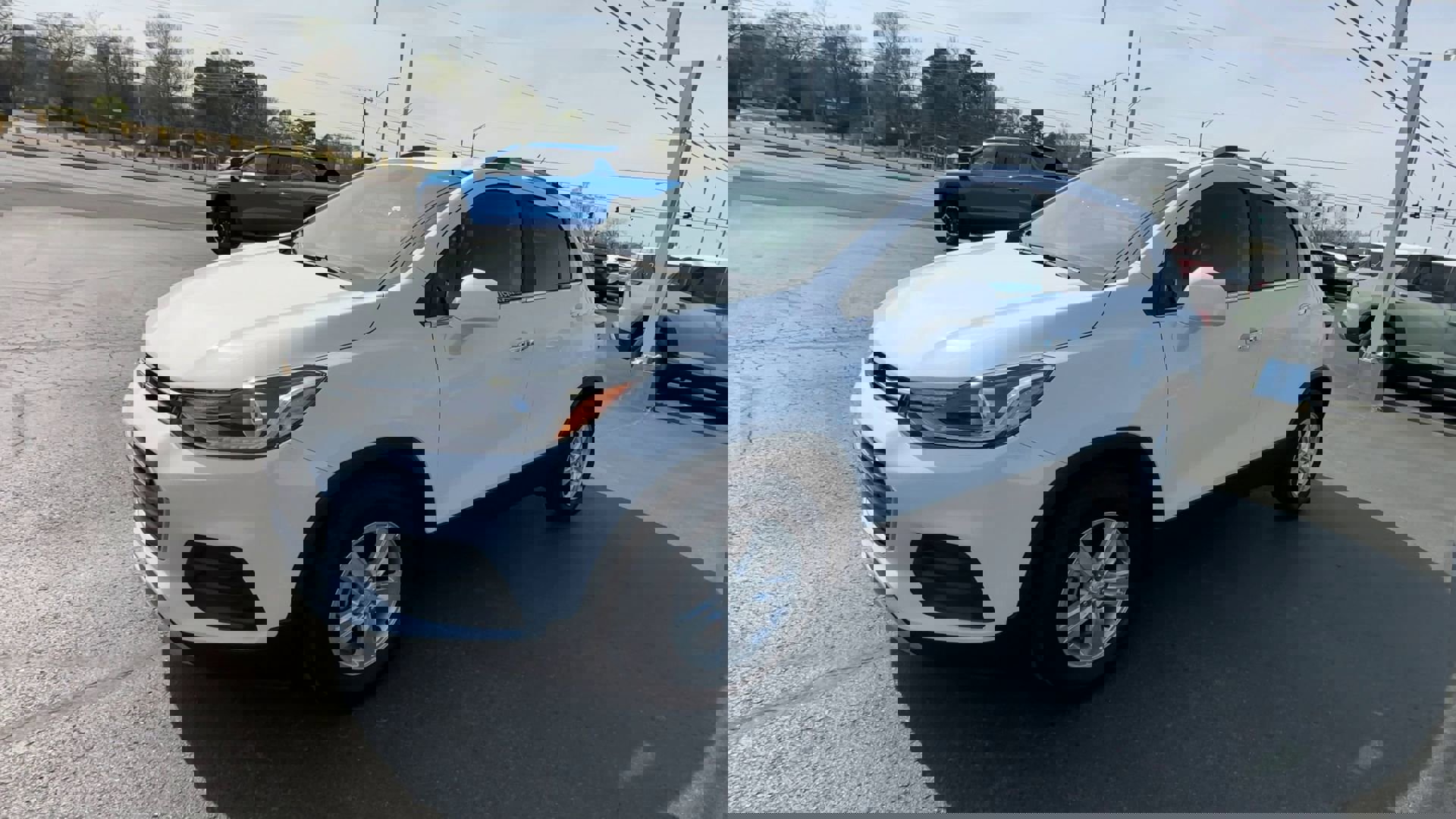 Used 2020 Chevrolet Trax LT w/ LT Convenience Package FWD image 4