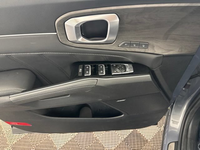 Certified 2025 Kia Sorento SX Prestige AWD/4WD image 20