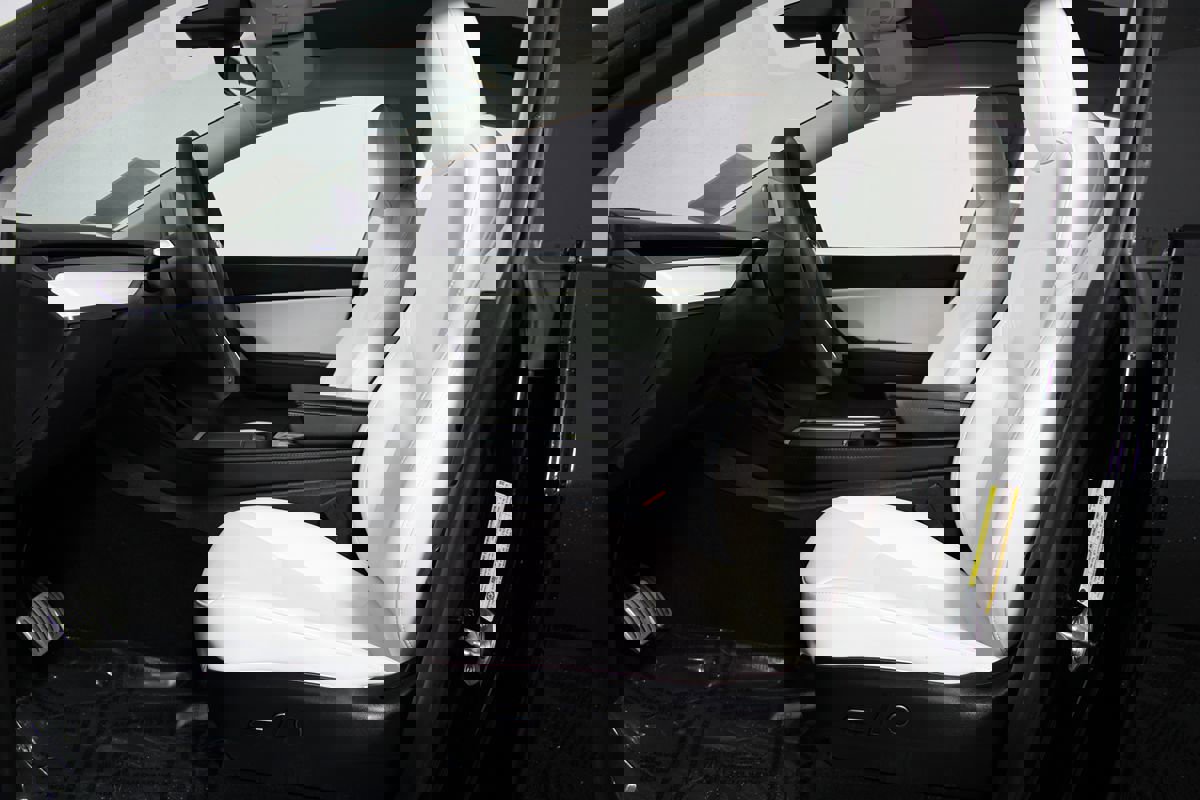 Used 2022 Tesla Model Y Performance image 9