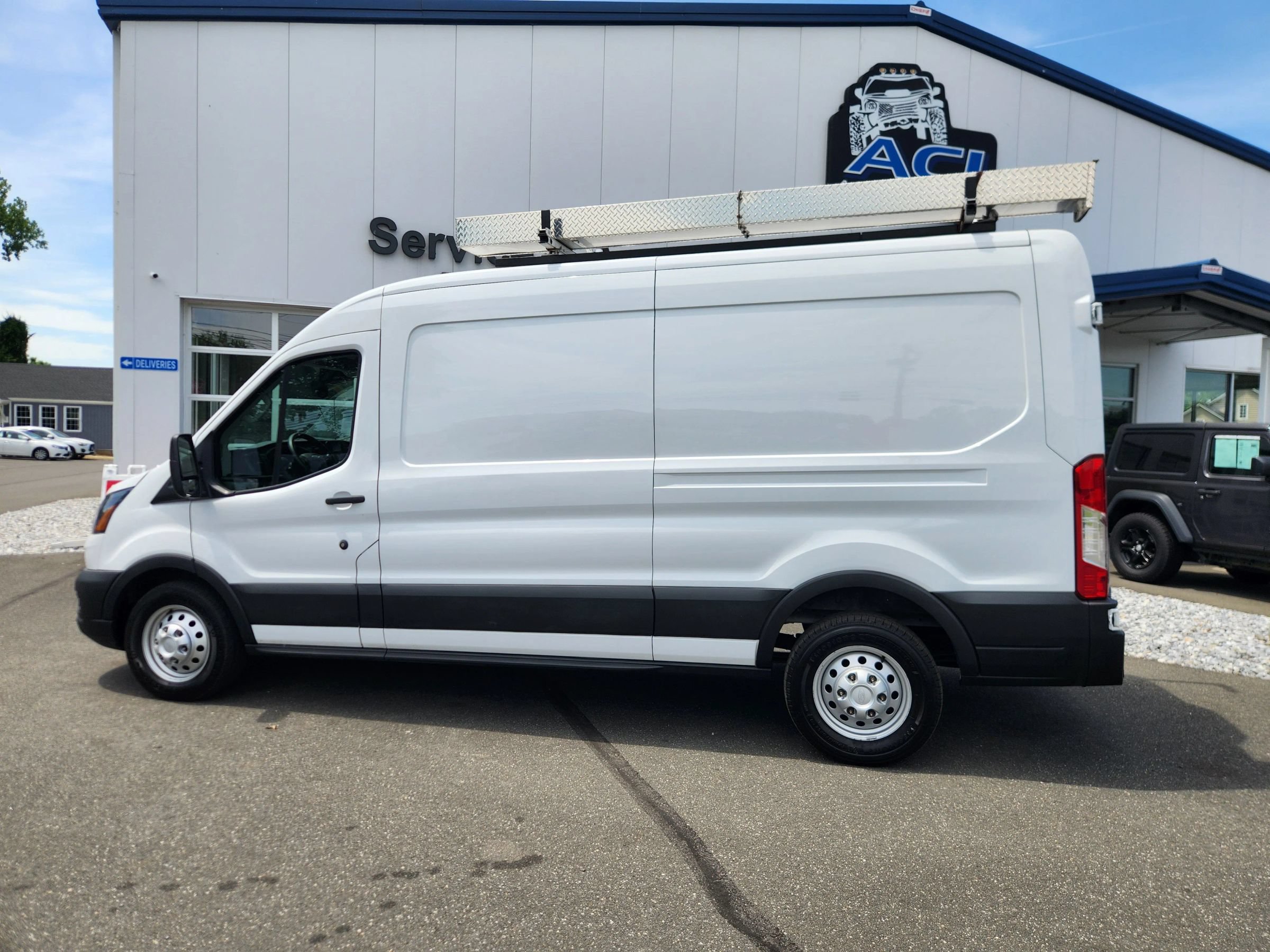 Used 2023 Ford Transit 250 Medium Roof AWD w/ Load Area Protection Package image 9
