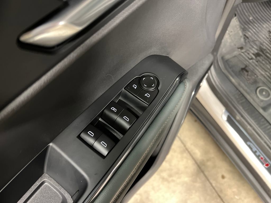 New 2026 GMC Acadia AT4 w/ LPO, Floor Liner Package image 22