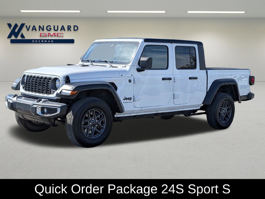 Used 2025 Jeep Gladiator Sport AWD/4WD image 3