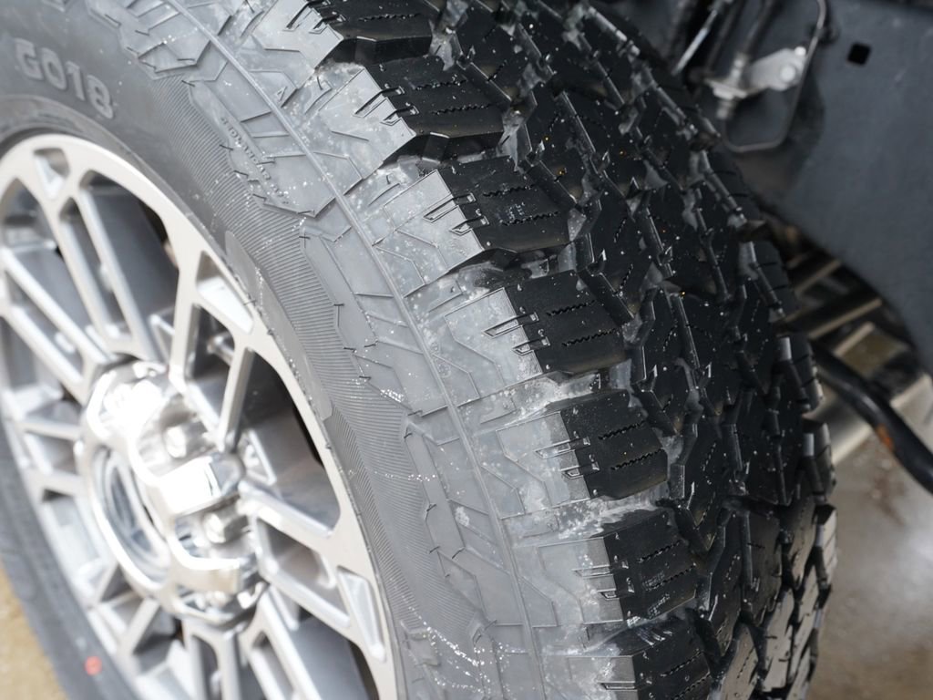 Used 2024 Ford F350 Limited w/ FX4 Off-Road Package image 17