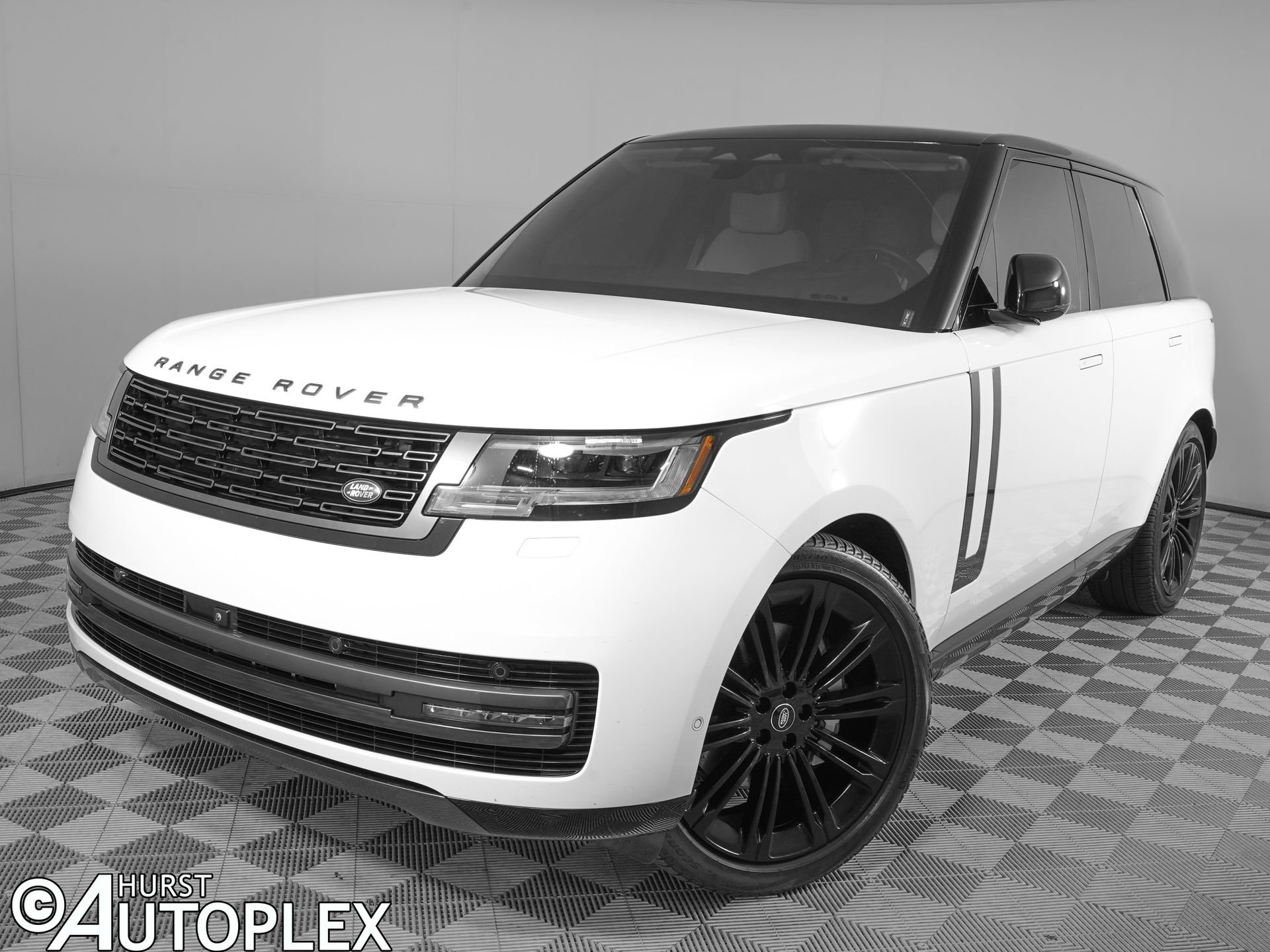 Used 2023 Land Rover Range Rover SE AWD/4WD video 1