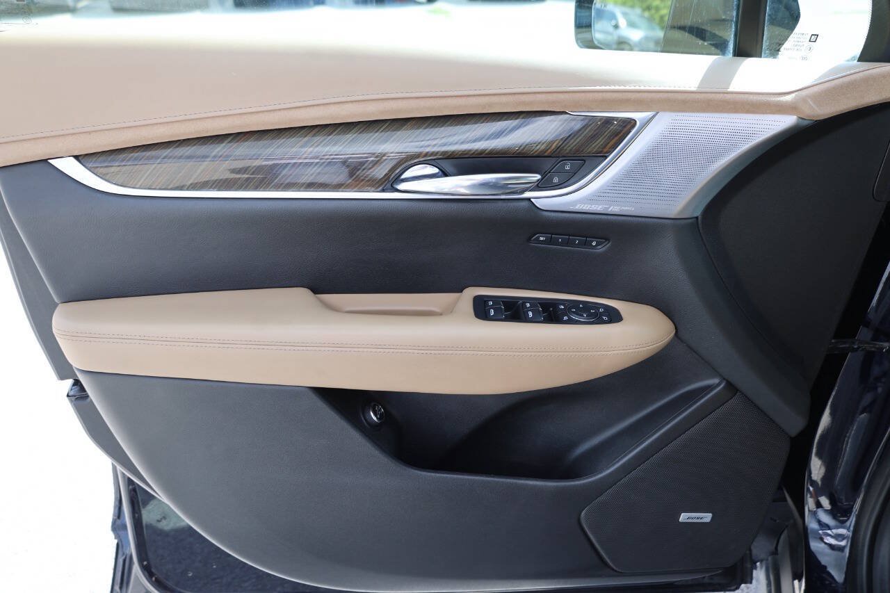 Used 2021 Cadillac XT6 Sport w/ Platinum Package AWD/4WD image 12