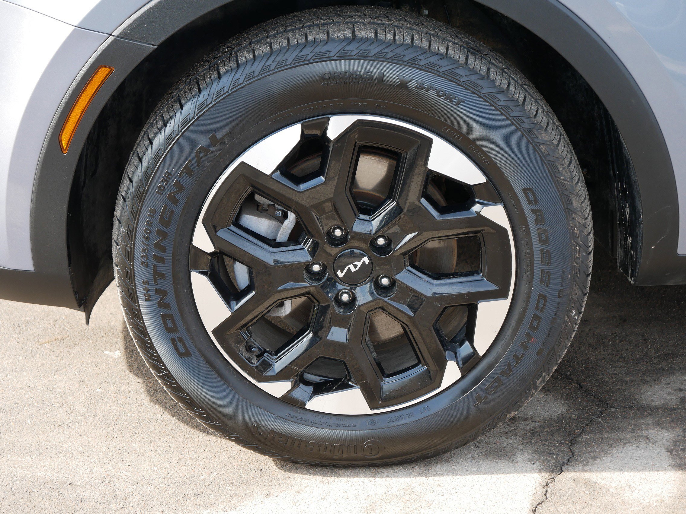 Certified 2025 Kia Sorento S w/ Panoramic Sunroof Package image 15