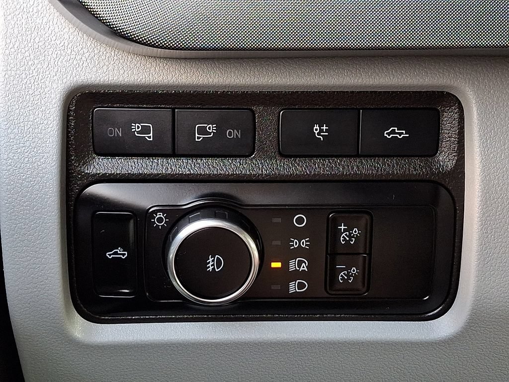 Used 2024 Ford F450 Limited AWD/4WD image 31