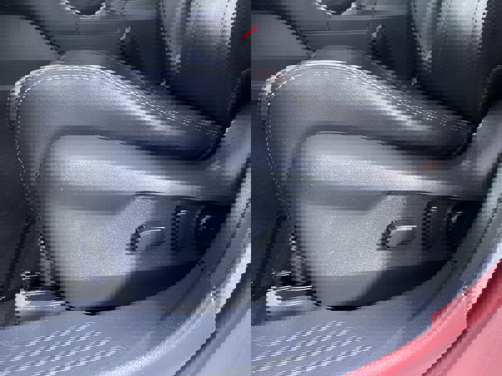 Used 2020 Subaru Outback Limited image 12