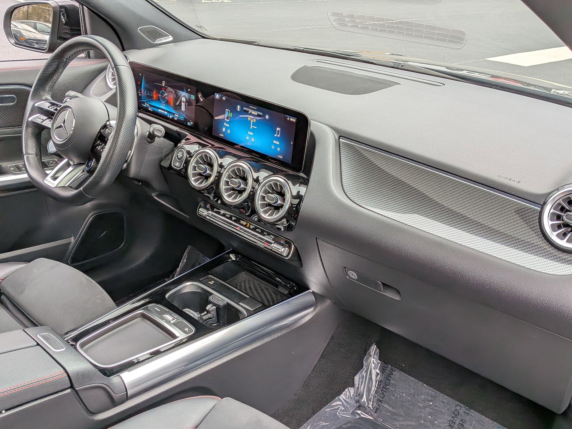 Used 2024 Mercedes-Benz GLA 35 AMG 4MATIC image 34