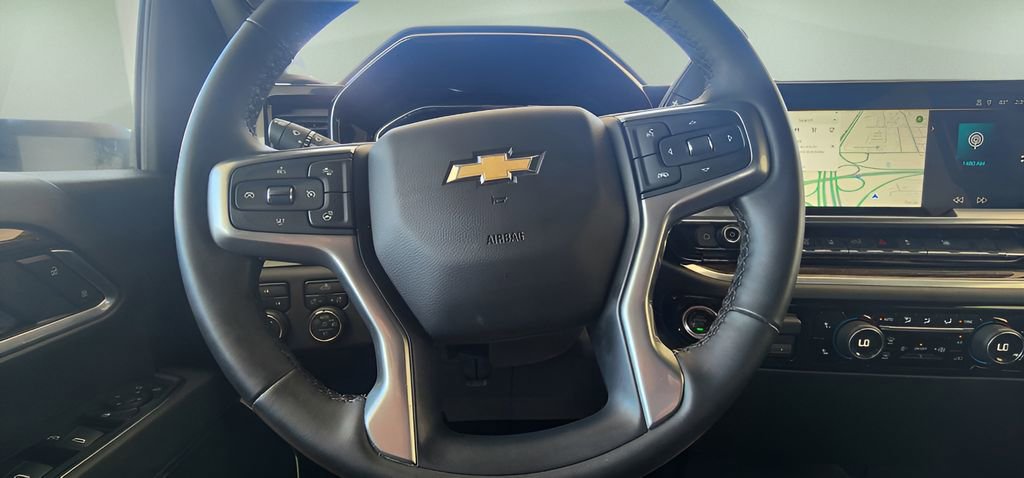 Used 2025 Chevrolet Silverado 2500 LT w/ Convenience Package image 28