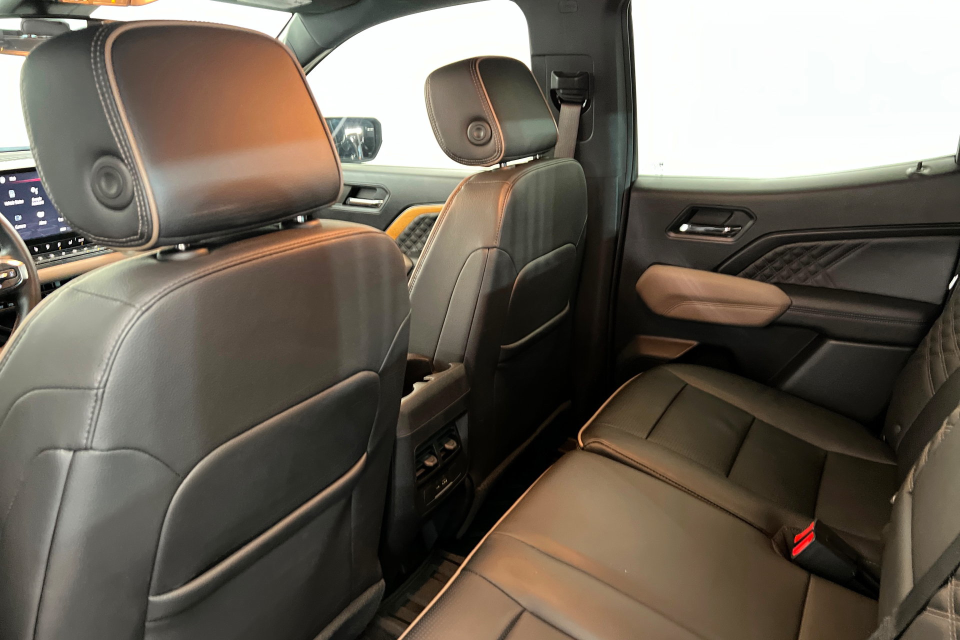 Used 2023 GMC Canyon Denali AWD/4WD image 21