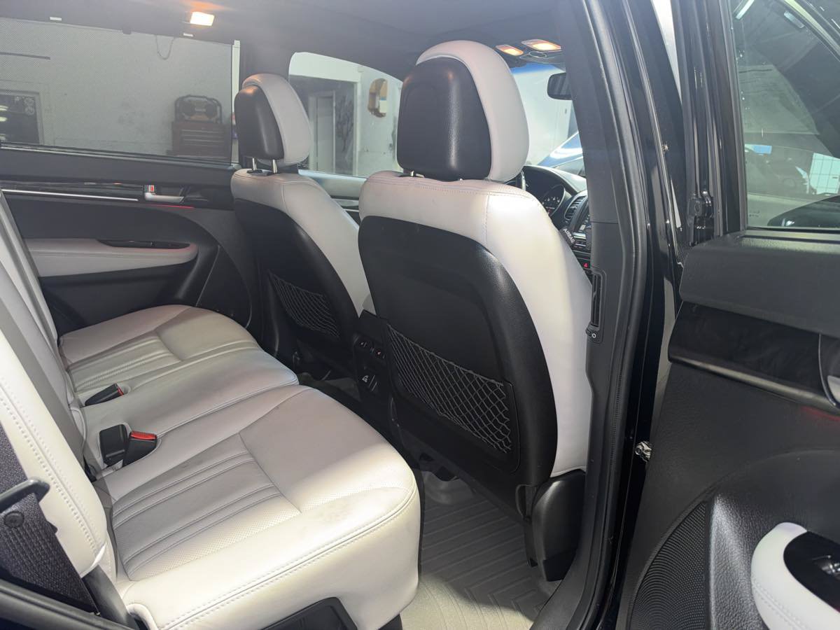 Used 2015 Kia Sorento SX FWD image 23