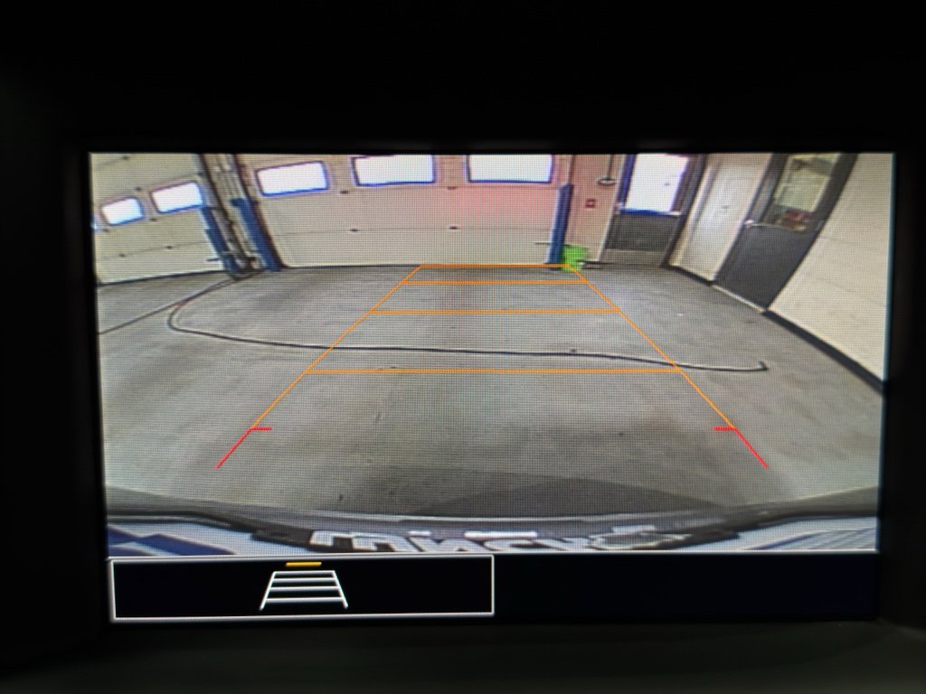 Used 2024 GMC Terrain SLE w/ Driver Convenience Package image 29