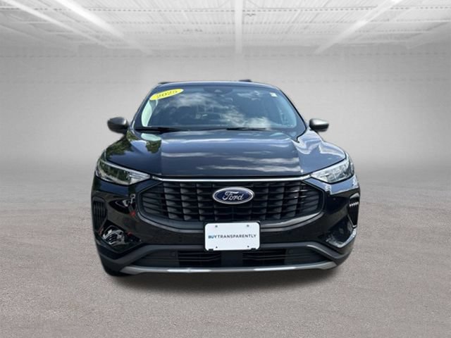 Used 2025 Ford Escape Active AWD/4WD image 3
