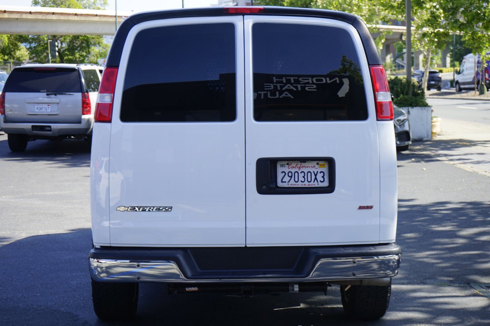 Used 2021 Chevrolet Express 2500 w/ Driver Convenience Package image 10