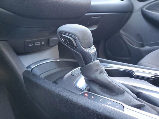 Used 2025 Chevrolet Malibu LT image 16