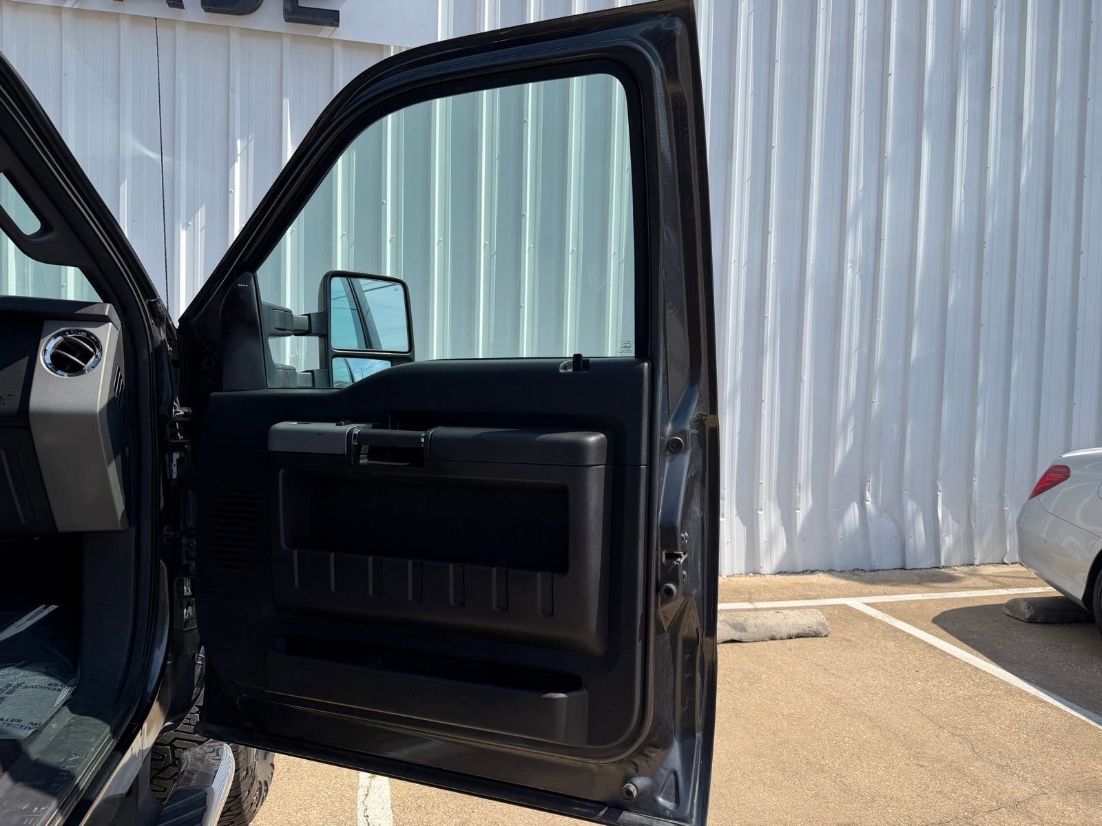 Used 2016 Ford F350 Lariat AWD/4WD image 25