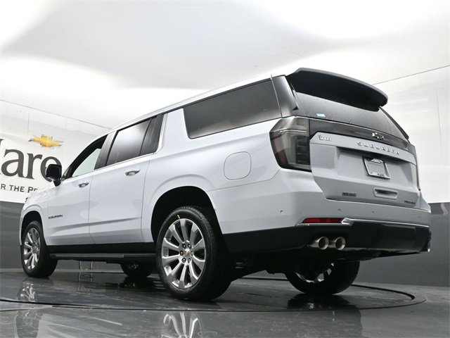 New 2026 Chevrolet Suburban Premier image 5