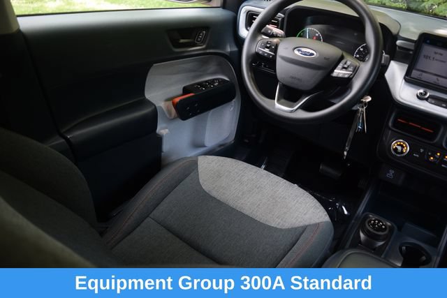 Used 2024 Ford Maverick XLT FWD image 2