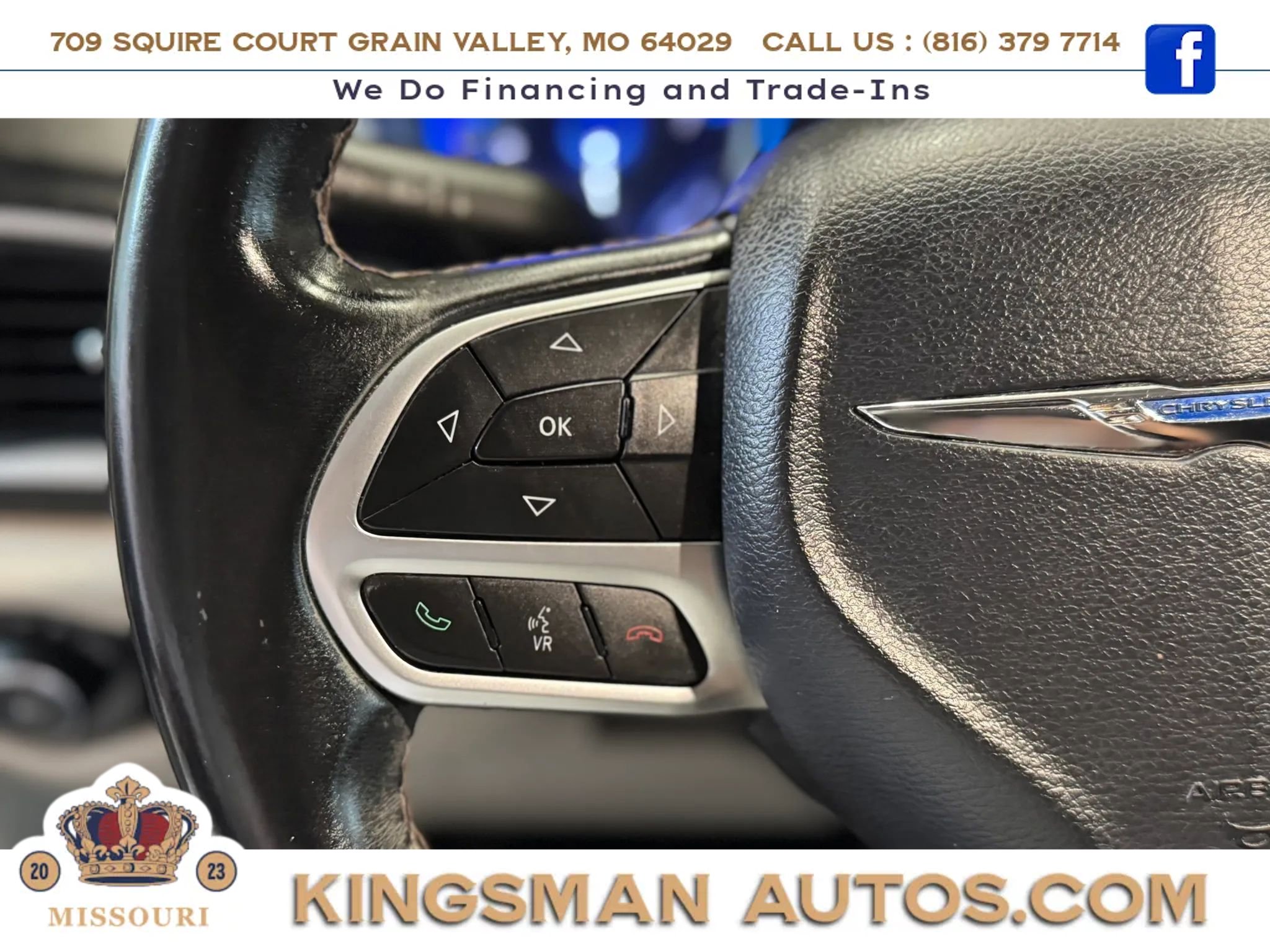 Used 2017 Chrysler Pacifica Touring-L w/ Tire & Wheel Group FWD image 12