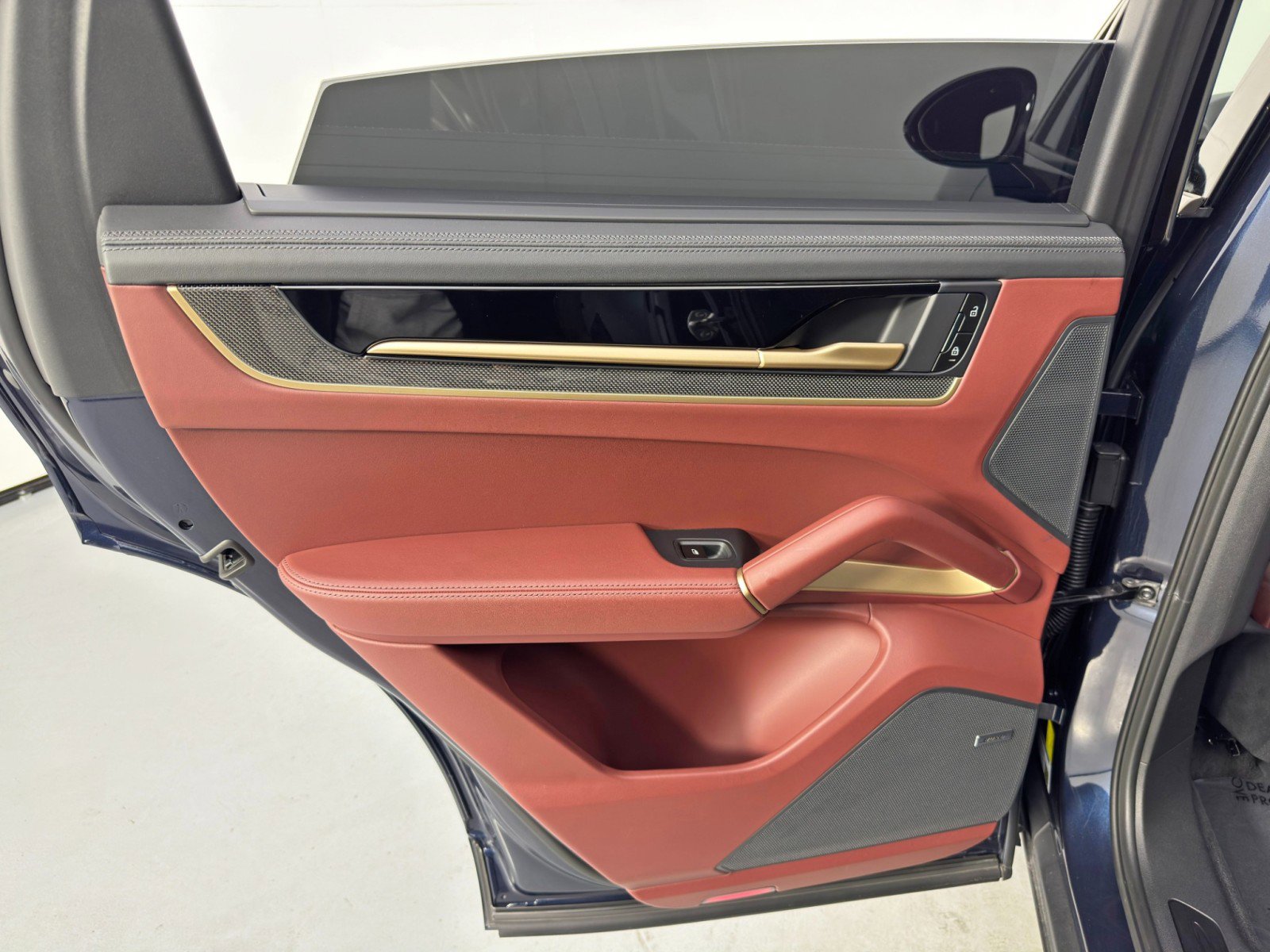 Used 2025 Porsche Cayenne Turbo image 49