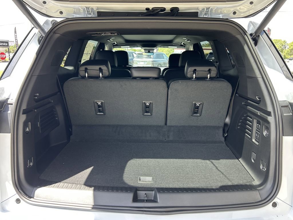 New 2026 Buick Enclave Avenir w/ Super Cruise Package FWD image 11