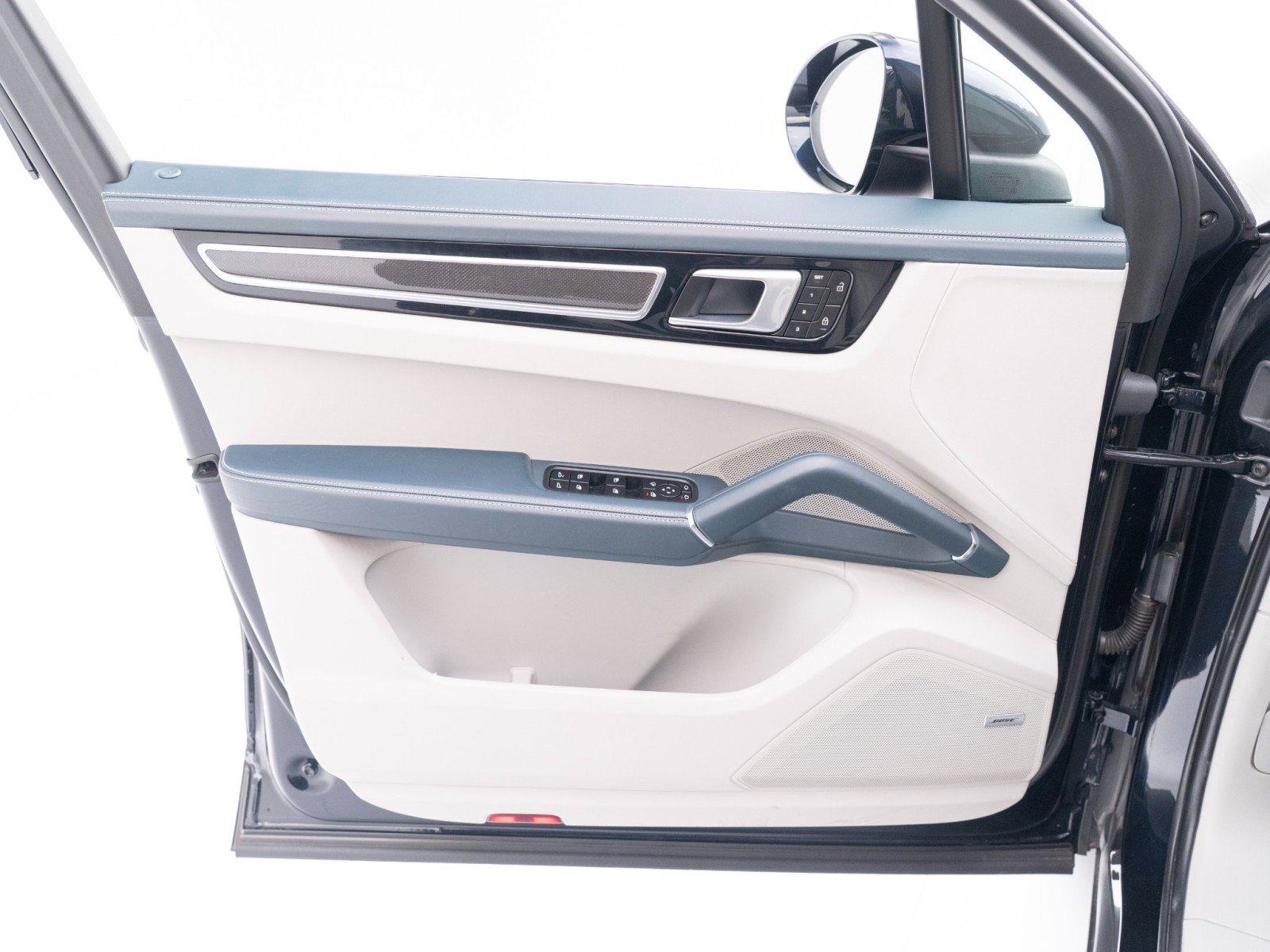 Certified 2022 Porsche Cayenne S Platinum image 21