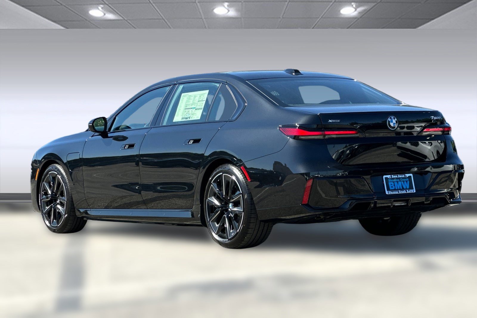 New 2026 BMW 750e xDrive w/ Executive Package image 3