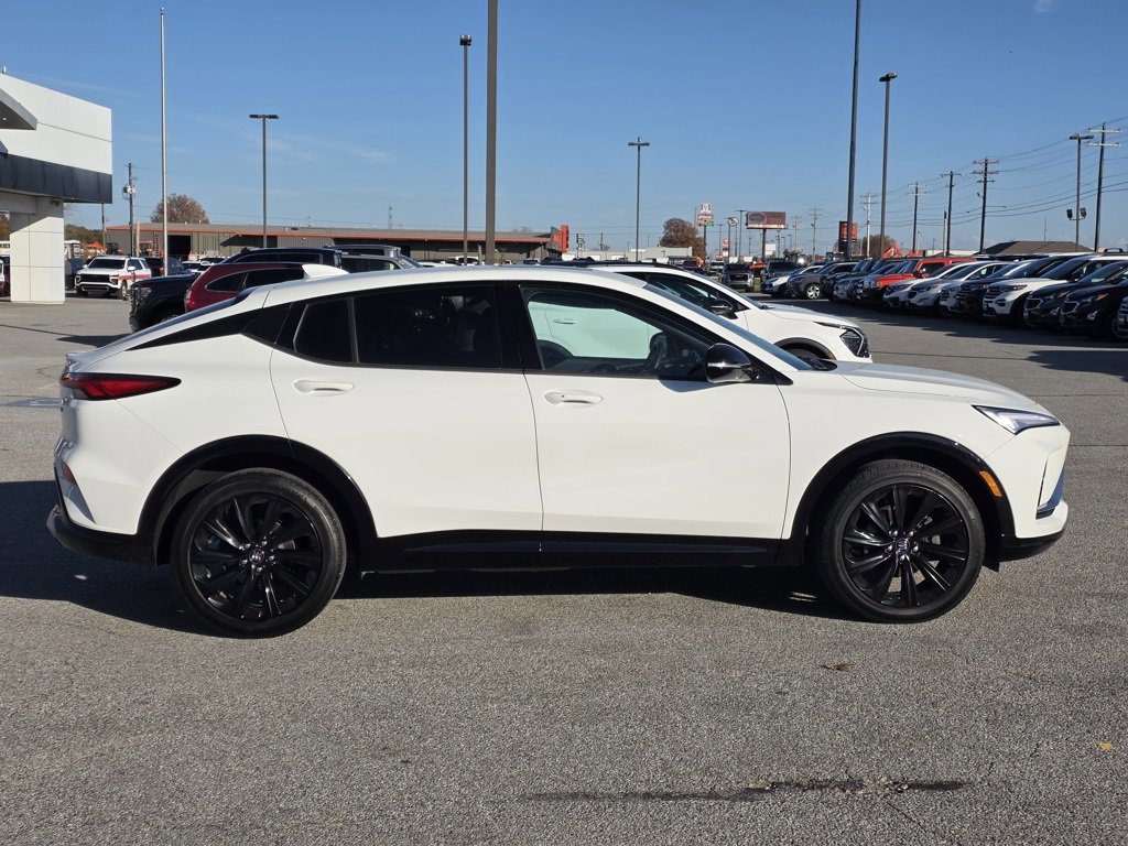 Used 2024 Buick Envista Sport Touring w/ Convenience I Package image 9