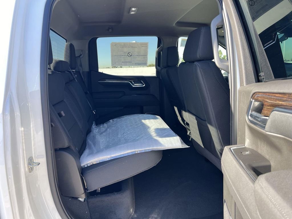 New 2026 GMC Sierra 1500 Elevation image 31